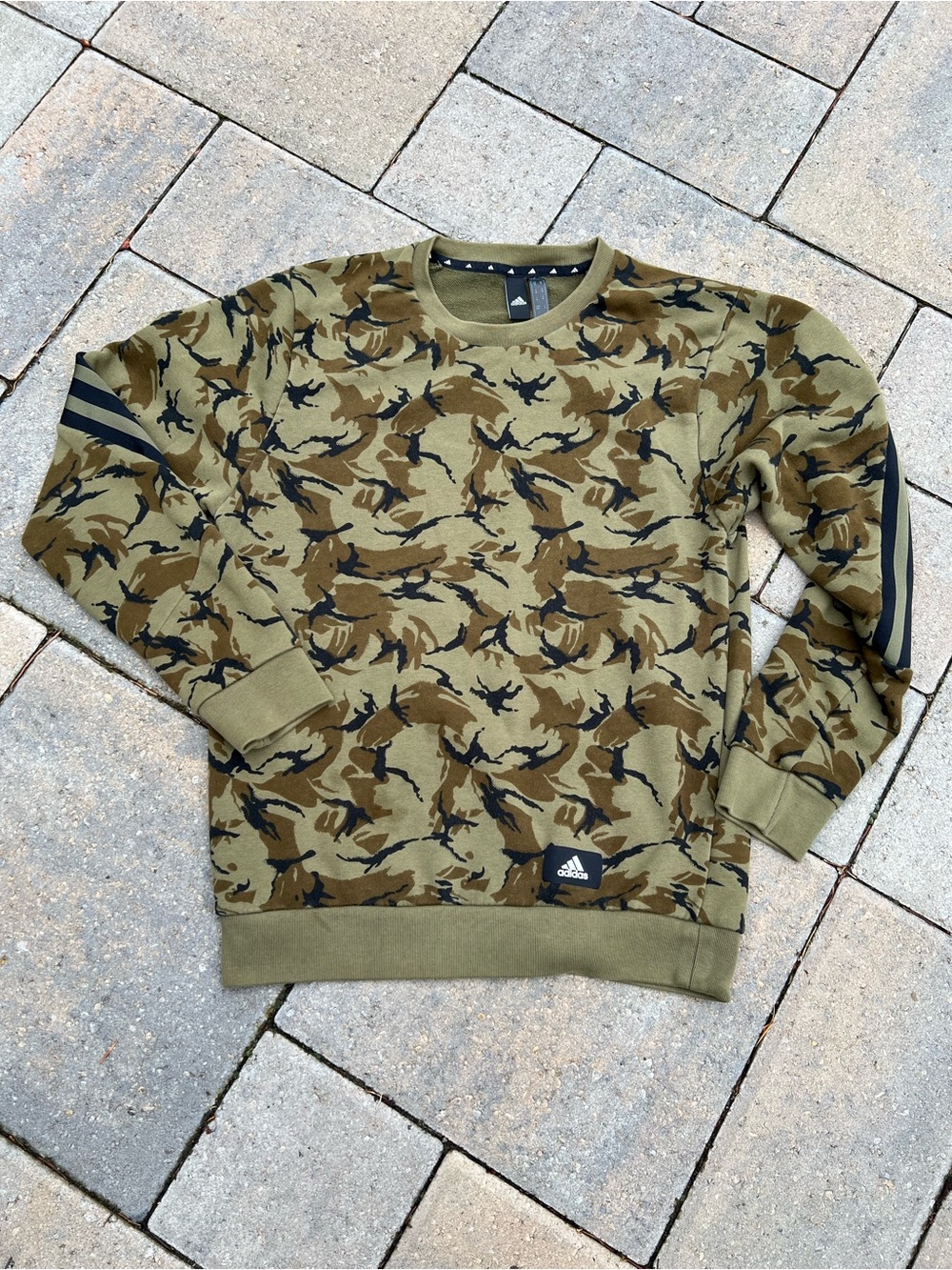 Adidas Future Icons Camo Crewneck Sweatshirt Men's Size M Olive Green 3-Stripe